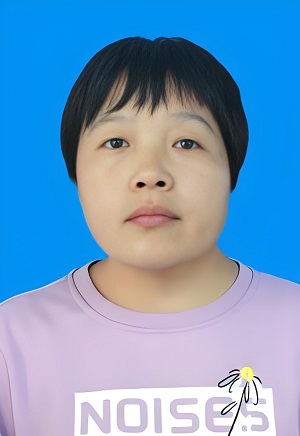 瓮巧云