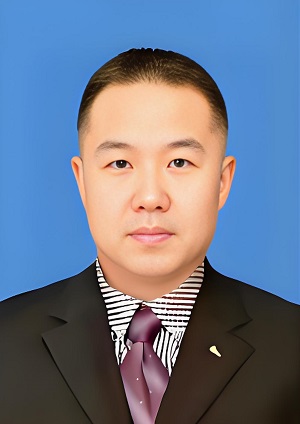 副经理 王健